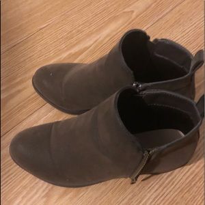Size 6 women booties